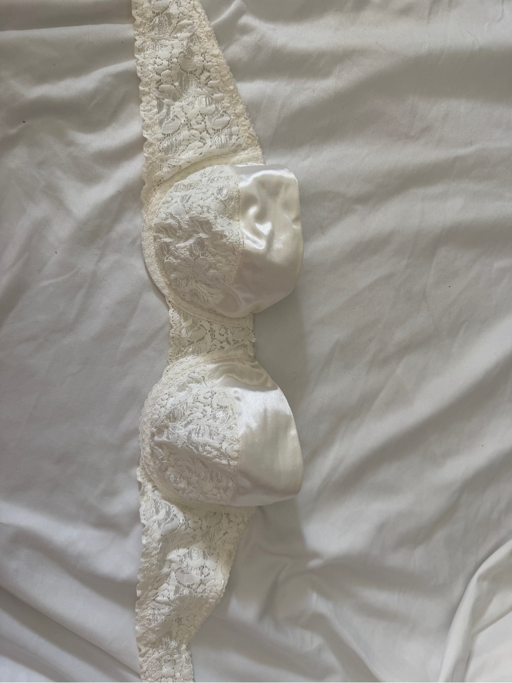 Vintage 90’s Maidenform Rendezvous Ivory Satin & Lace Stapless Bra 34C - 8355